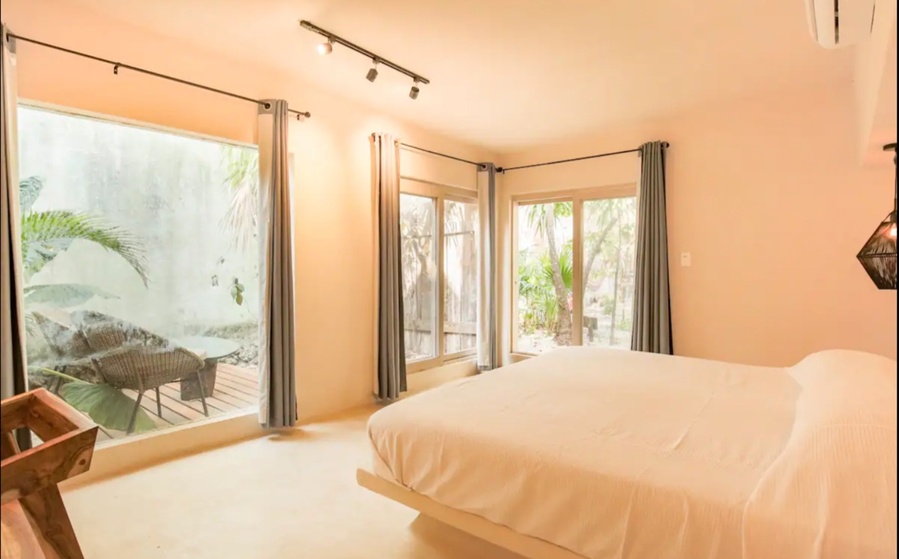 Suite Agua, con terraza privada a la selva, en OMA Cancún